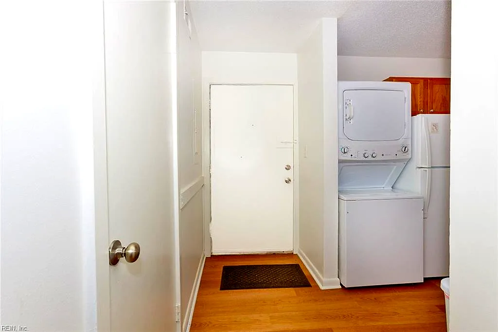 1203 Jamestown RD #D2, WILLIAMSBURG VA 23185 - Photo 3