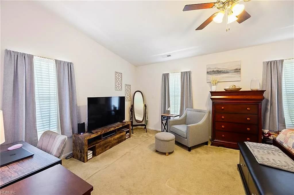 301 Teton CIR, SUFFOLK VA 23435 - Photo 5