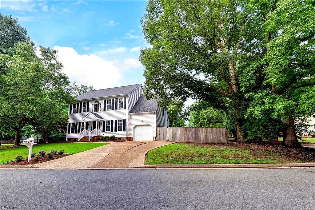 100 E Wedgwood DR, YORKTOWN VA 23693 - Photo 3