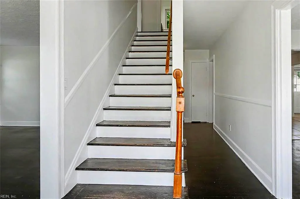 28 N Greenfield AVE, HAMPTON VA 23666 - Photo 4