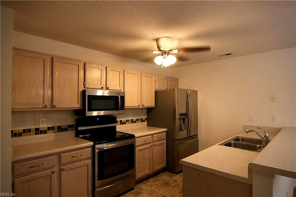 1641 Orchard Grove DR, CHESAPEAKE VA 23320 thumb 7