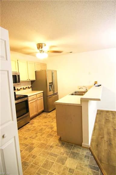 1641 Orchard Grove DR, CHESAPEAKE VA 23320 thumb 7