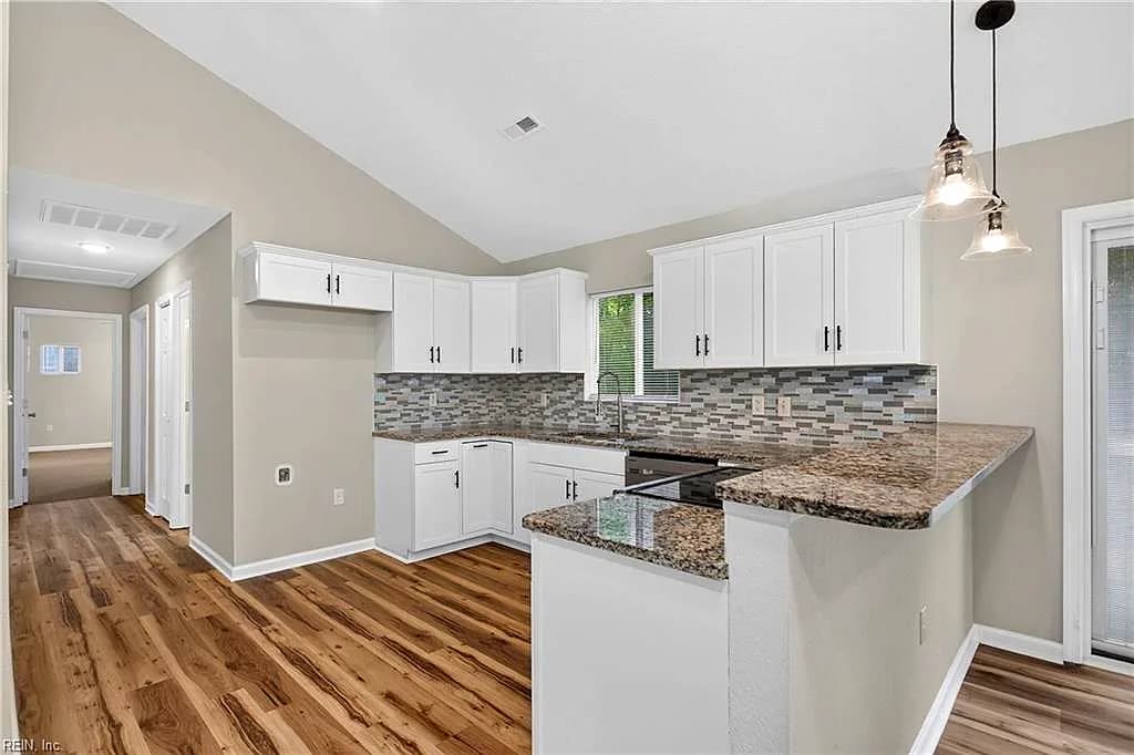 300 Fuller ST, SUFFOLK VA 23434 thumb 6