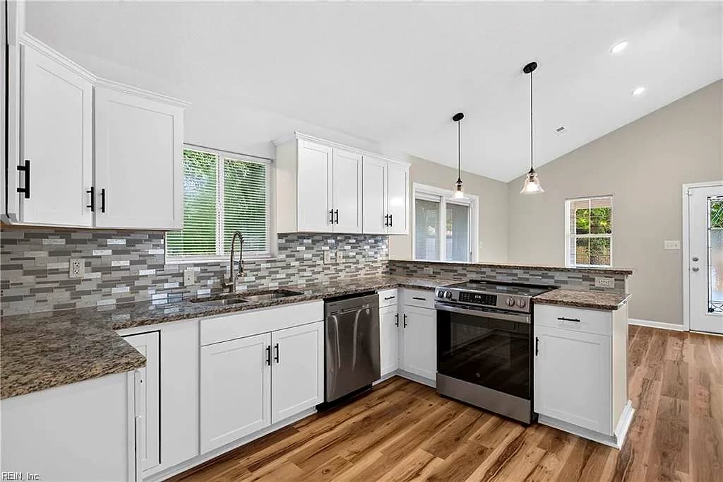 300 Fuller ST, SUFFOLK VA 23434 thumb 7
