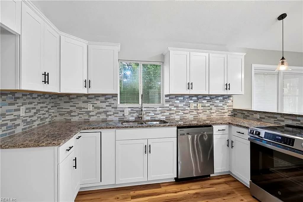 300 Fuller ST, SUFFOLK VA 23434 thumb 8