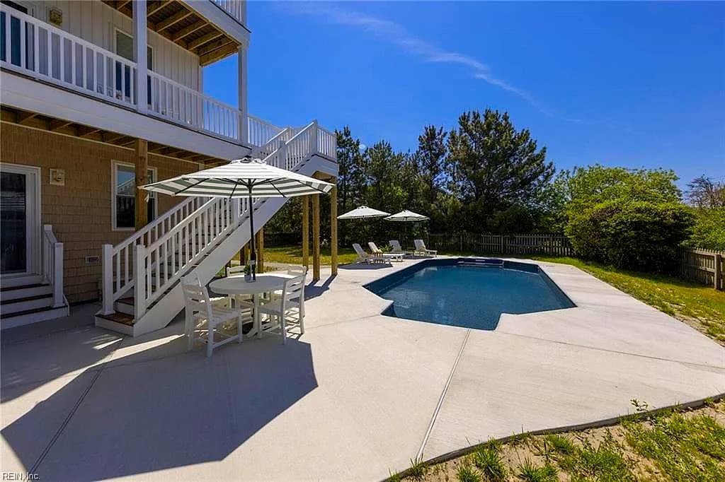3229 Sandpiper RD, VIRGINIA BEACH VA 23456 - Photo 4