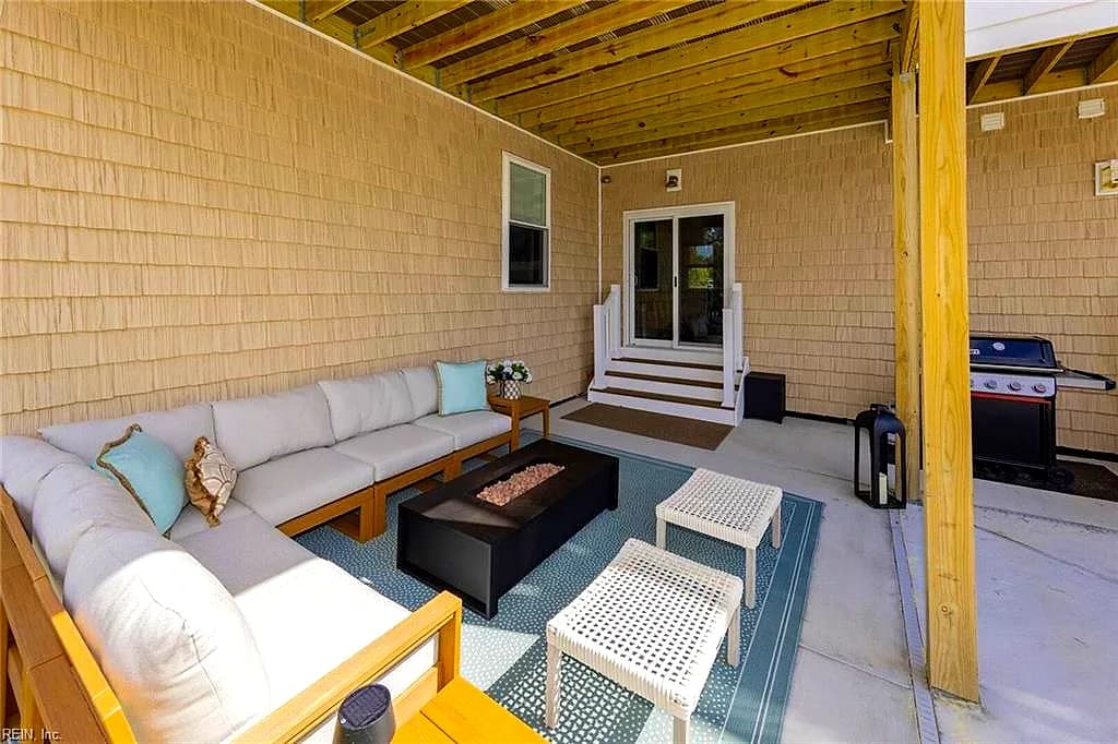 3229 Sandpiper RD, VIRGINIA BEACH VA 23456 - Photo 5