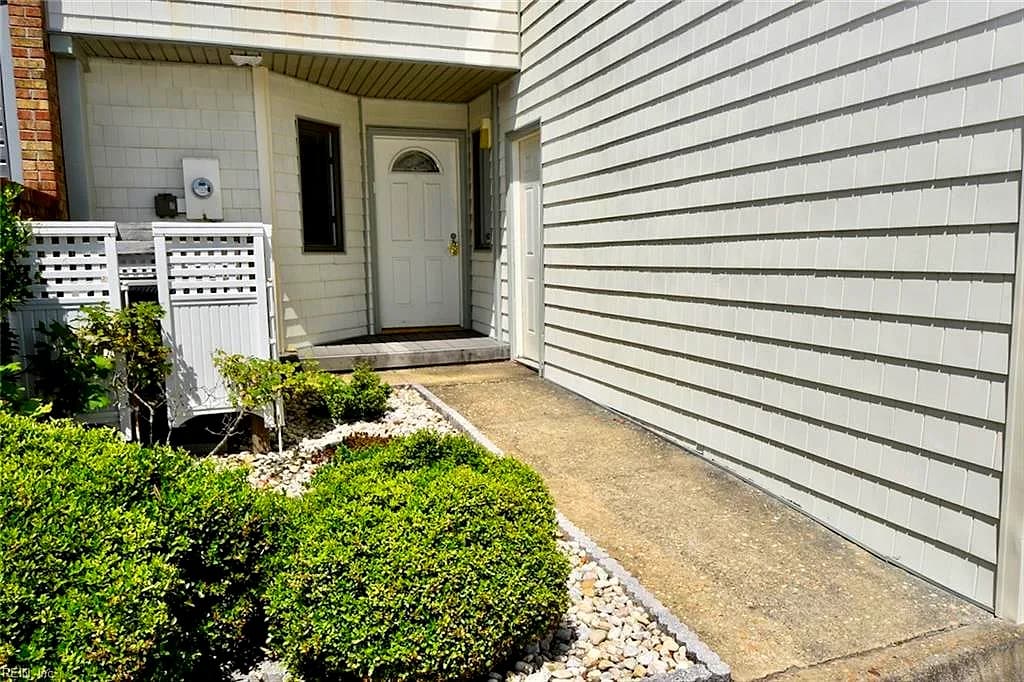 2407 Whaler CT, VIRGINIA BEACH VA 23451 - Photo 3