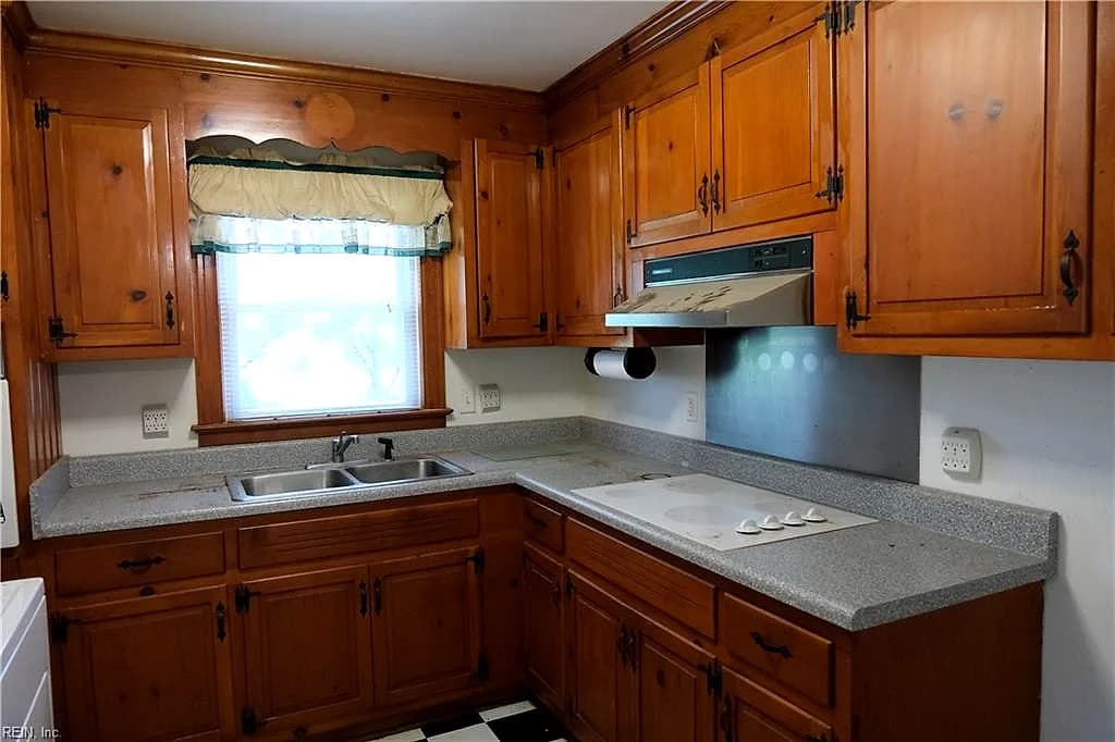 3911 South ST, PORTSMOUTH VA 23707 - Photo 5