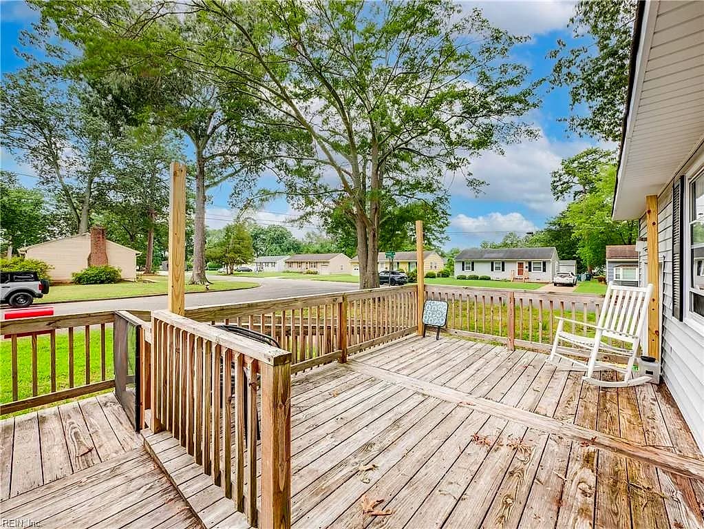 208 Collins DR, NEWPORT NEWS VA 23601 thumb 7