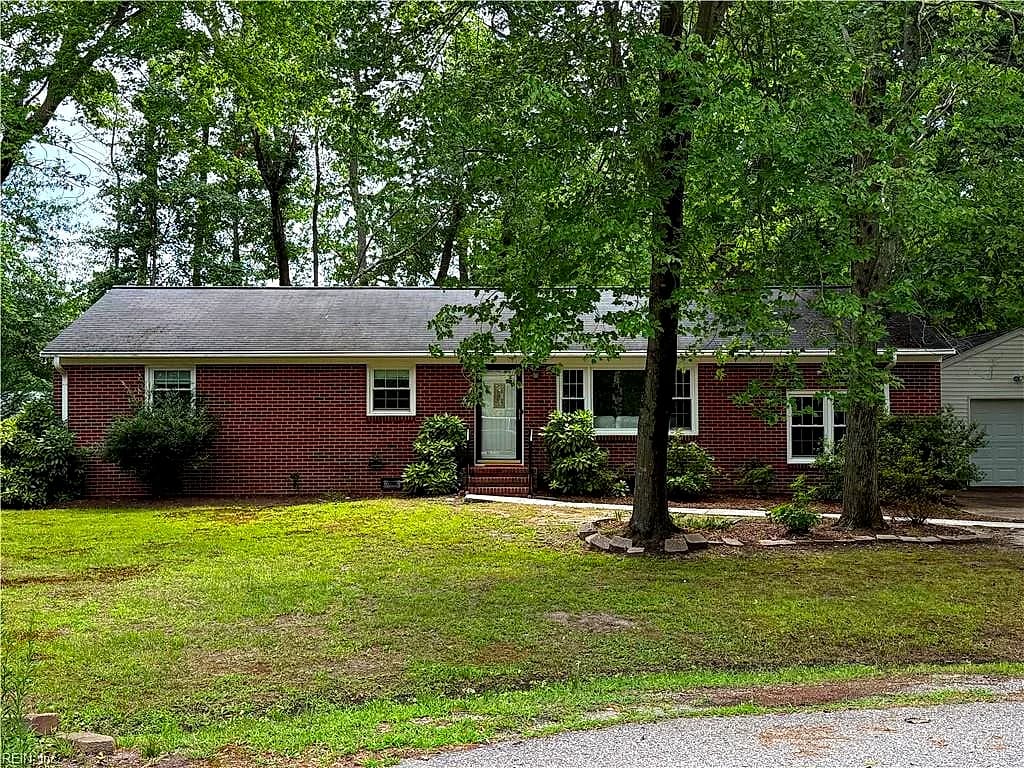 214 Greenland DR, YORKTOWN VA 23693 - Main photo