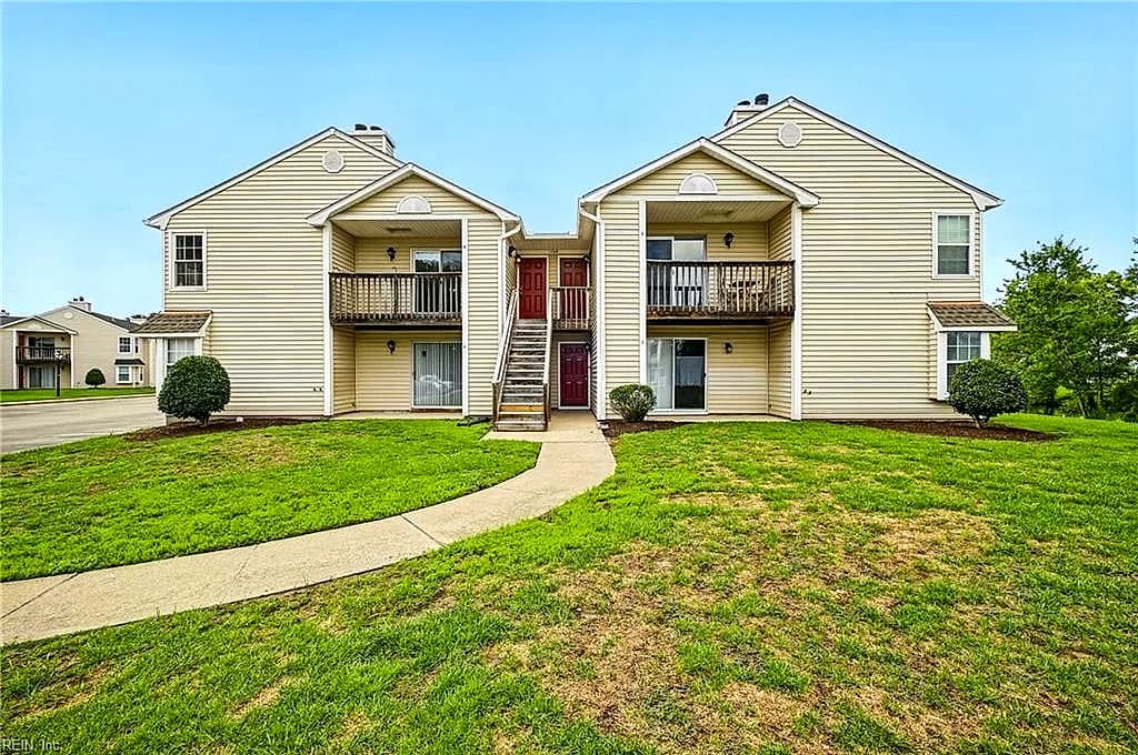 1709 Rock Bridge MEWS #B, CHESAPEAKE VA 23320 - Photo 5