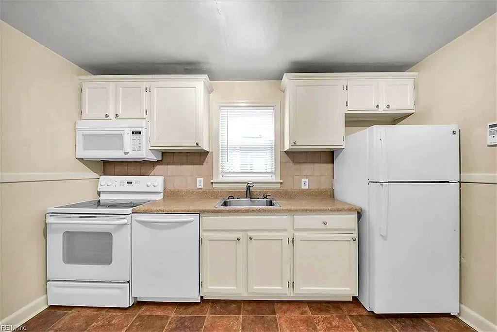 1311 Melrose PW, NORFOLK VA 23508 thumb 11