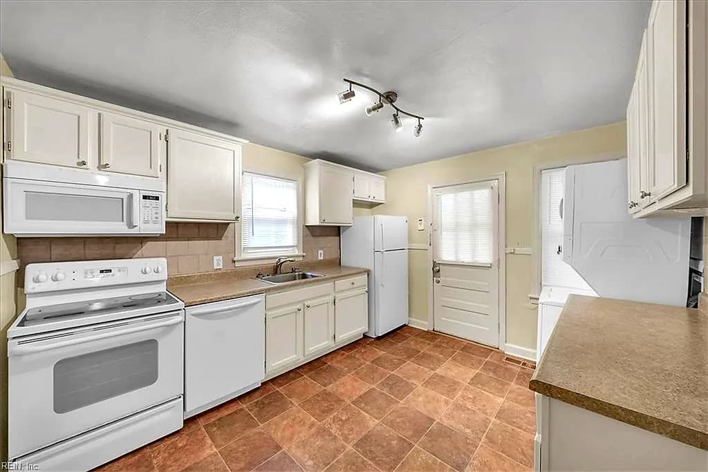 1311 Melrose PW, NORFOLK VA 23508 thumb 10