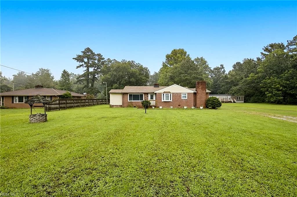 27443 Pretlow RD, FRANKLIN VA 23851 - Photo 2