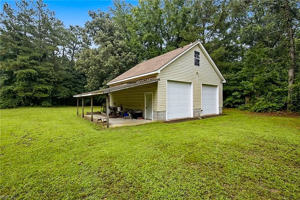 27443 Pretlow RD, FRANKLIN VA 23851 - Photo 5