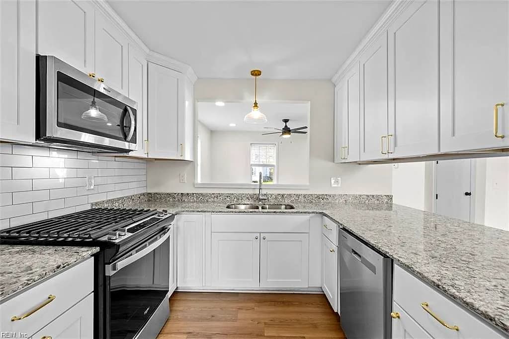 606 Delaware AVE, HAMPTON VA 23661 - Photo 3