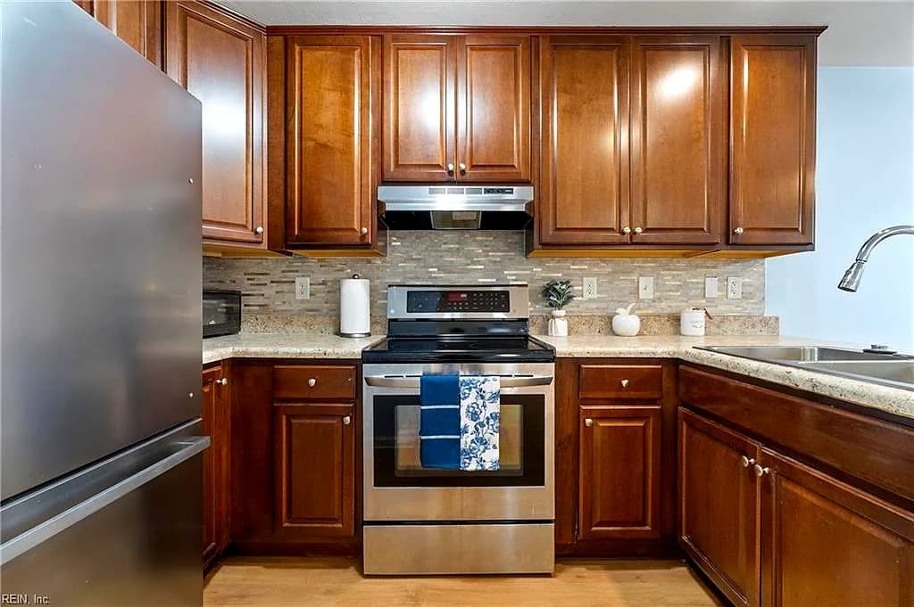 3500 Clover Meadows DR, CHESAPEAKE VA 23321 thumb 11