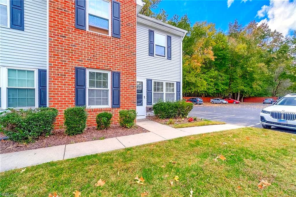 3500 Clover Meadows DR, CHESAPEAKE VA 23321 - Photo 3