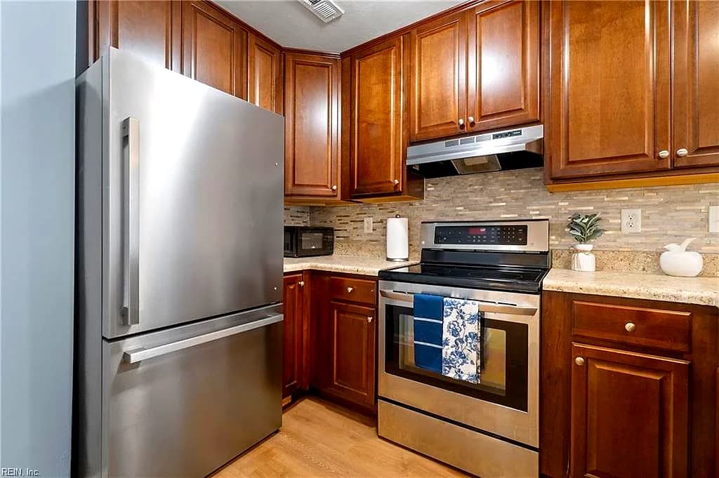 3500 Clover Meadows DR, CHESAPEAKE VA 23321 thumb 10