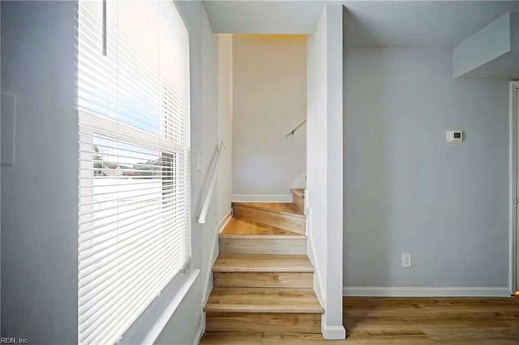 225 A View AVE #202, NORFOLK VA 23503 thumb 11