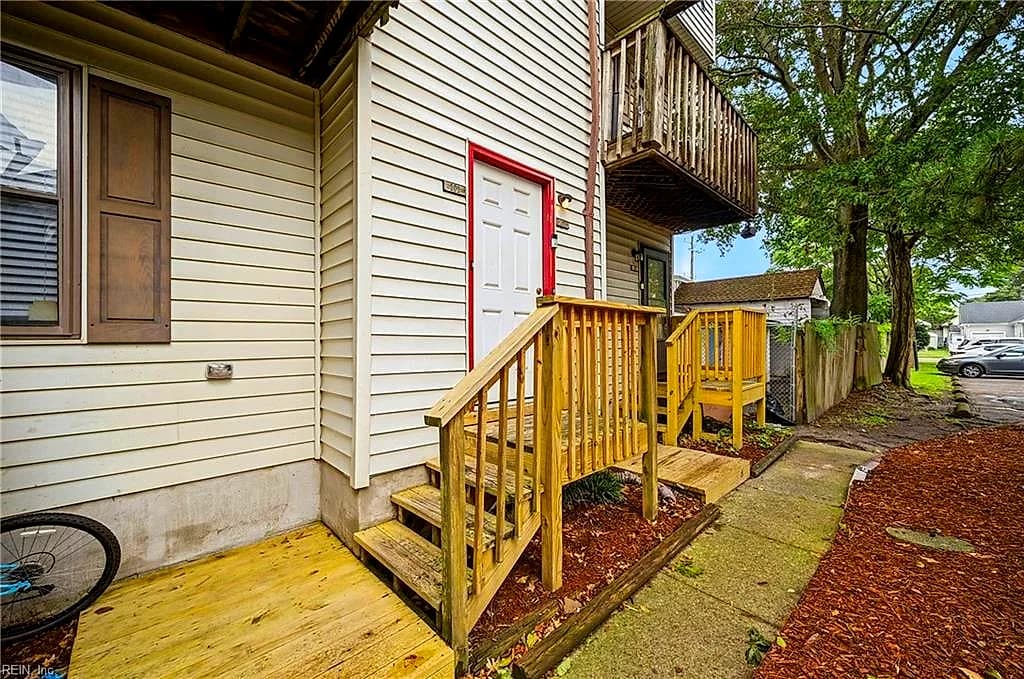 225 A View AVE #202, NORFOLK VA 23503 thumb 6