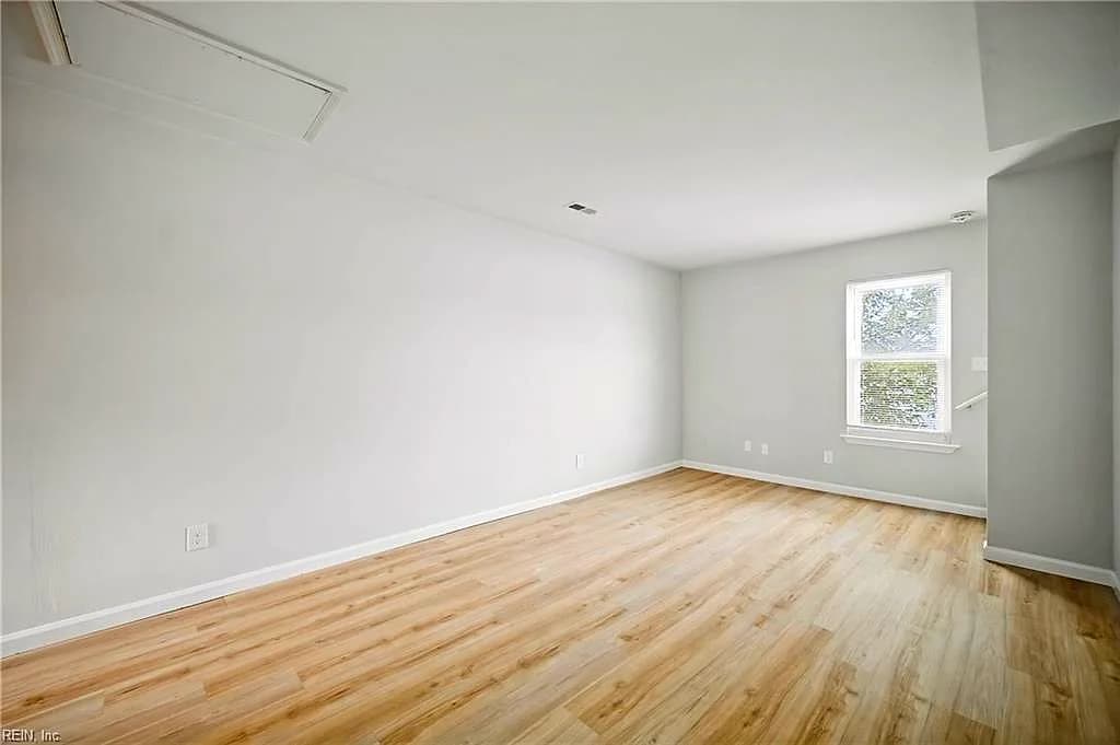 225 A View AVE #202, NORFOLK VA 23503 thumb 8