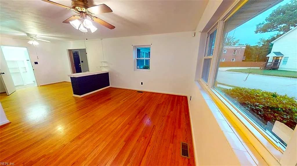 58 College PL, HAMPTON VA 23669 - Photo 5