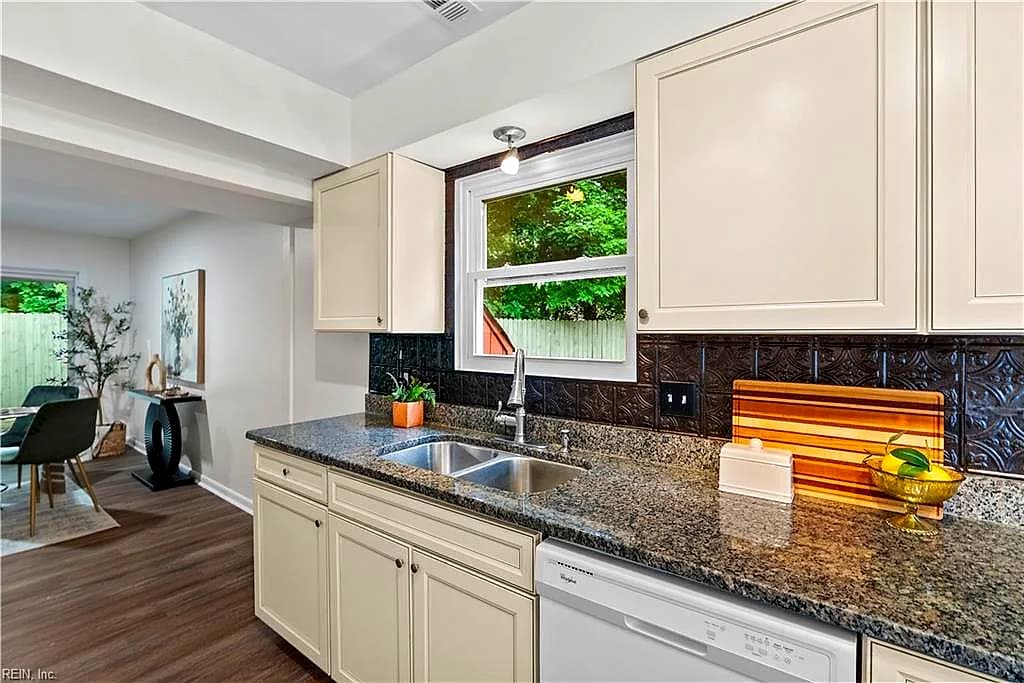 16 Farington CIR, CHESAPEAKE VA 23320 thumb 9