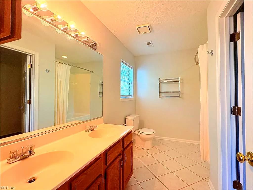 110 Amelia CT, YORKTOWN VA 23693 thumb 12