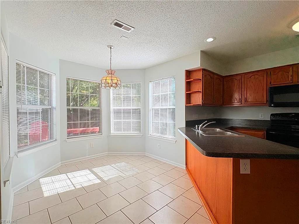 110 Amelia CT, YORKTOWN VA 23693 thumb 8