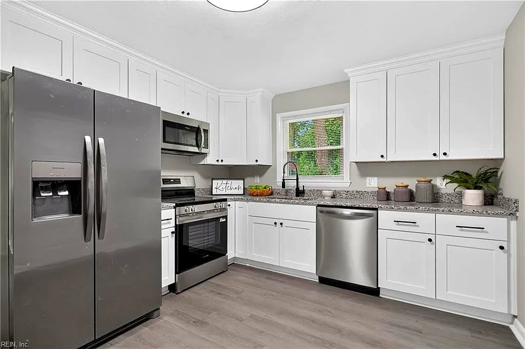 1109 Lakeview DR, PORTSMOUTH VA 23701 thumb 8