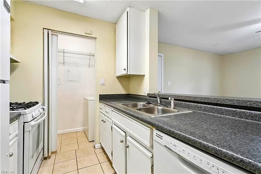 12622 Daybreak CIR, NEWPORT NEWS VA 23602 thumb 10