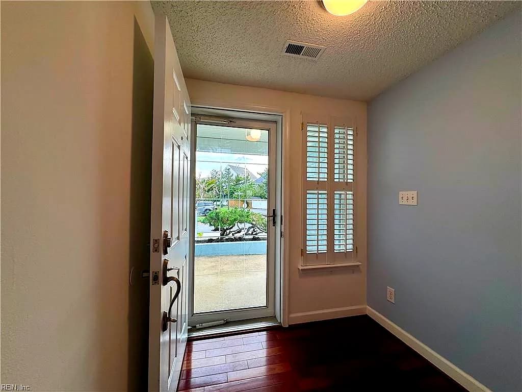 9548 Bay Front DR, NORFOLK VA 23518 thumb 11