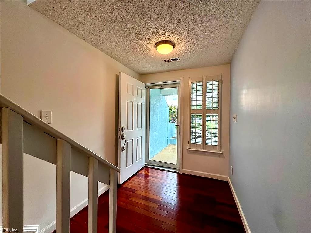 9548 Bay Front DR, NORFOLK VA 23518 thumb 10