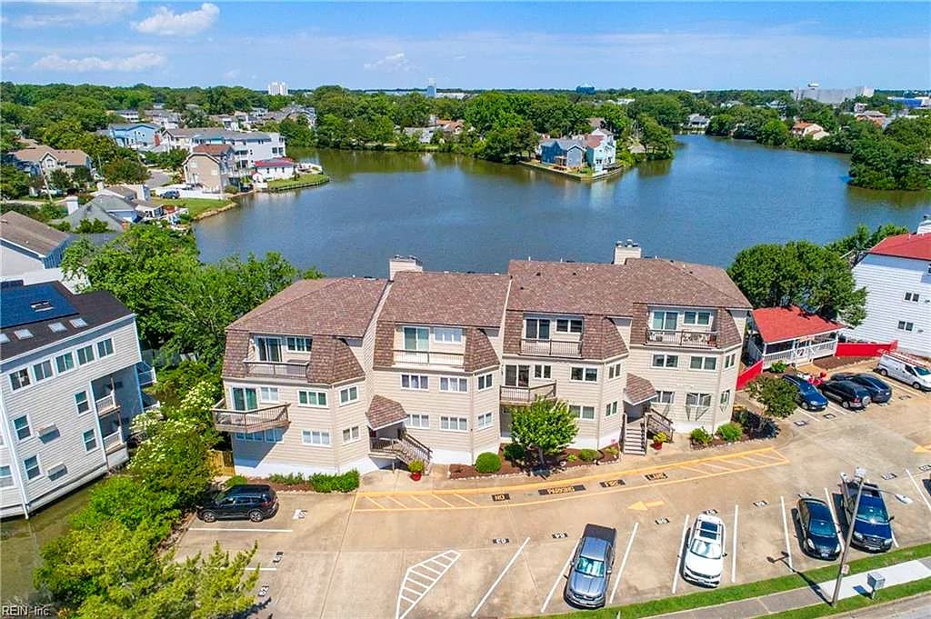 251 Lake DR, VIRGINIA BEACH VA 23451 - Photo 3