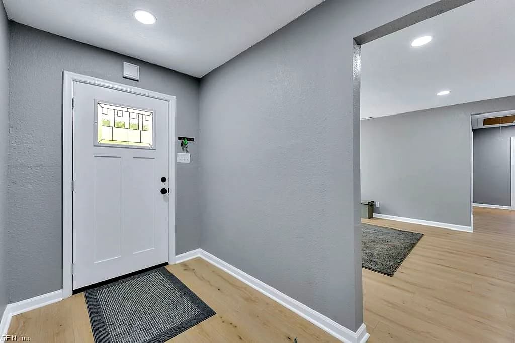 8333 Norristown DR, NORFOLK VA 23518 - Photo 4