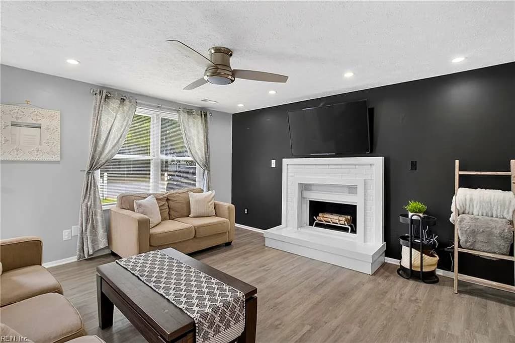 1406 Hardy Cash DR, HAMPTON VA 23666 thumb 9