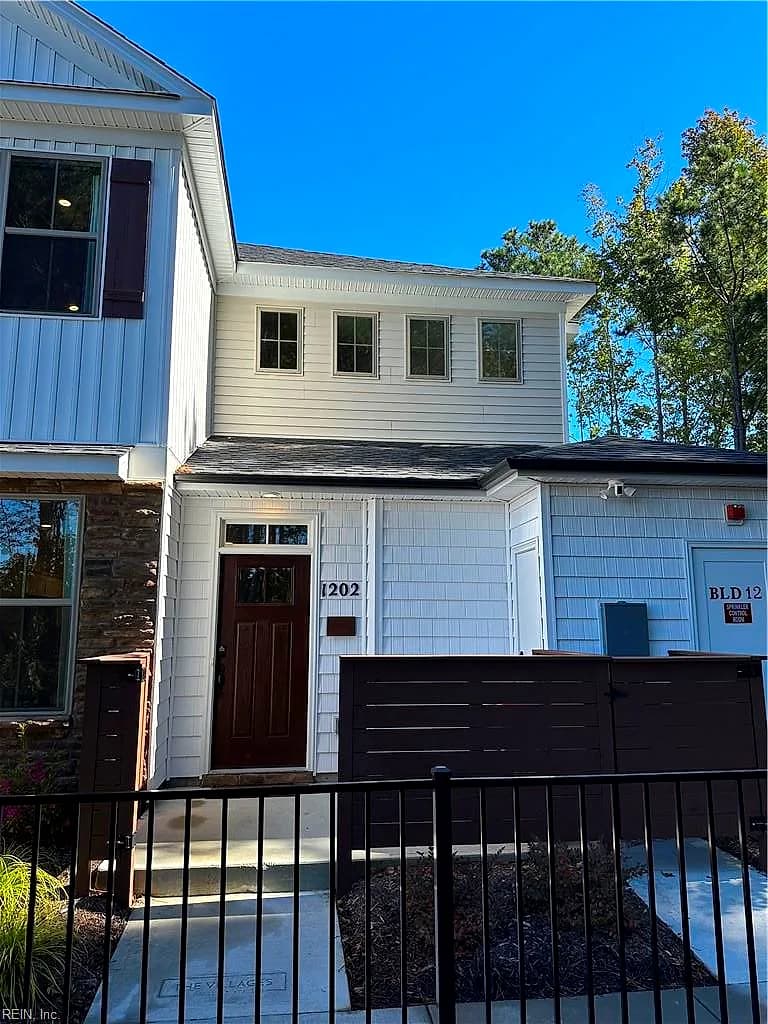 1911 Kathy Ann WAY E, CARROLLTON VA 23314 - Photo 2