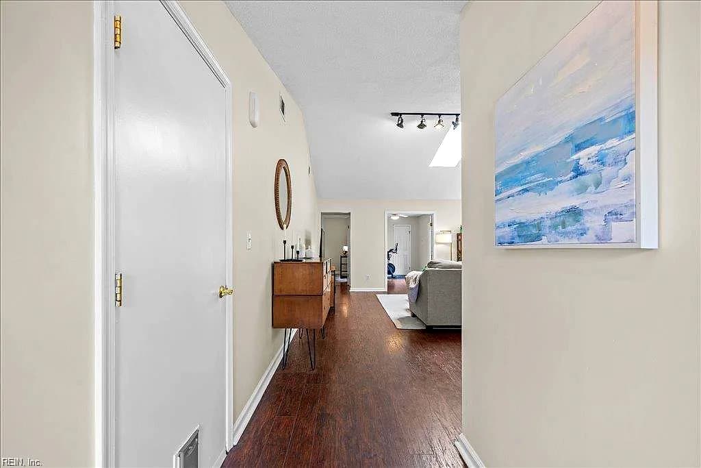 1852 Haviland DR, VIRGINIA BEACH VA 23454 - Photo 3
