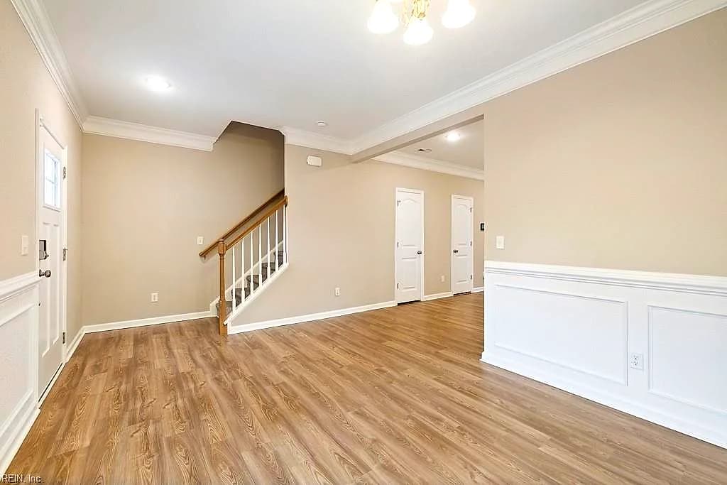 8035 E Glen RD, NORFOLK VA 23505 thumb 8