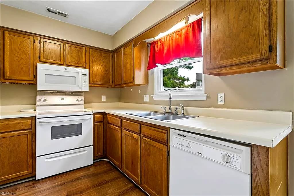 1249 Mozart DR, VIRGINIA BEACH VA 23454 thumb 11