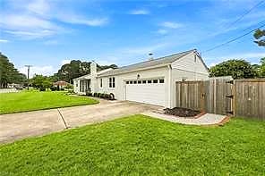 1409 Ewell RD, VIRGINIA BEACH VA 23455 - Photo 4