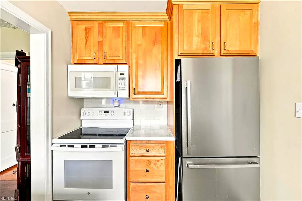 215 Tareyton LN, PORTSMOUTH VA 23701 thumb 12