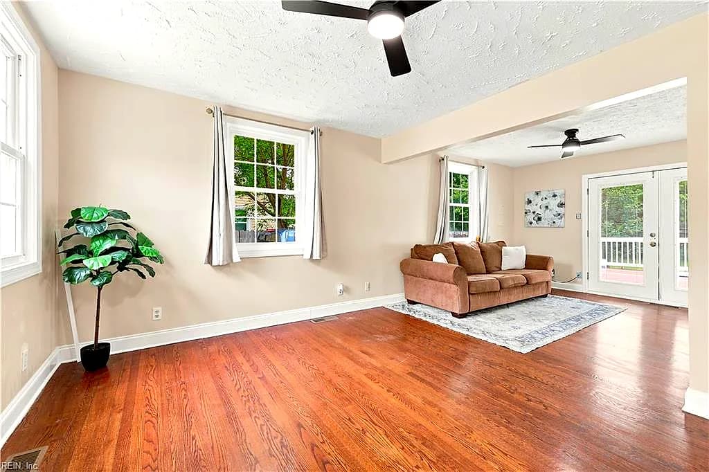 215 Tareyton LN, PORTSMOUTH VA 23701 thumb 6