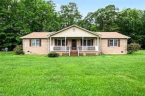 11448 Doles RD, IVOR VA 23866 - Main photo