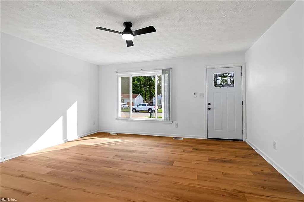 1405 Edson TER, HAMPTON VA 23663 - Photo 4