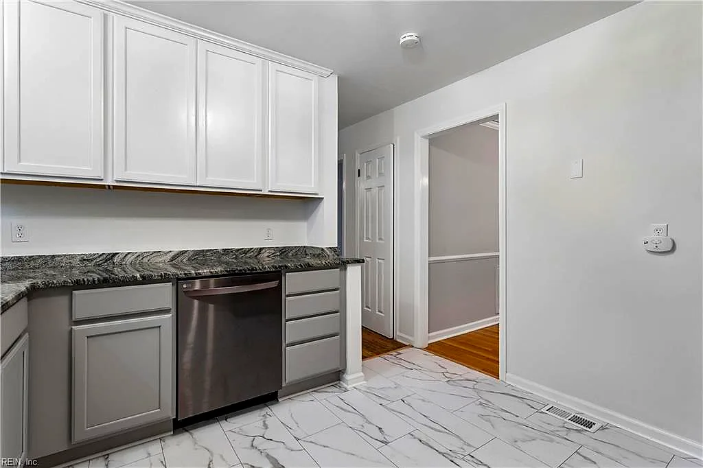 930 Coloma DR, NEWPORT NEWS VA 23608 thumb 12