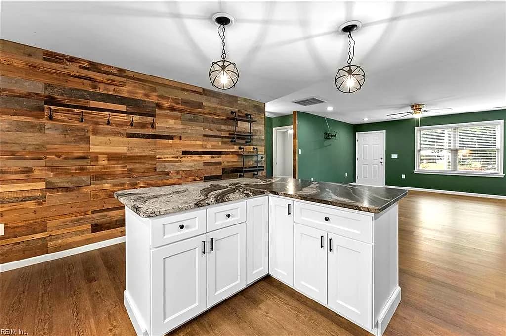 3225 Ellis LN, HAYES VA 23072 - Photo 4