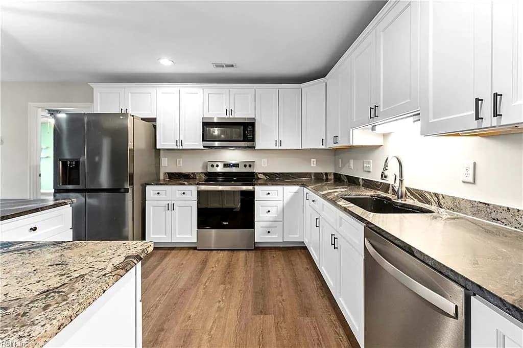 3225 Ellis LN, HAYES VA 23072 thumb 6
